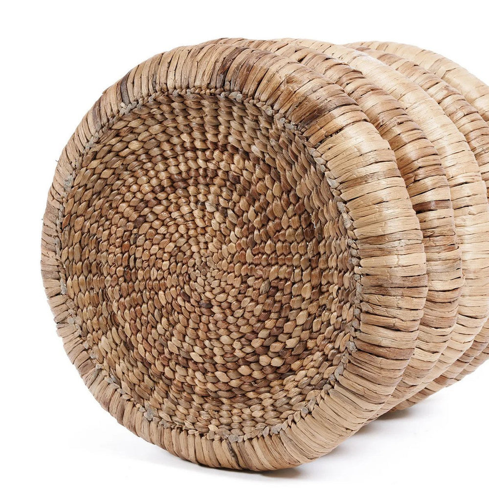 Beige woven seagrass basket with handles