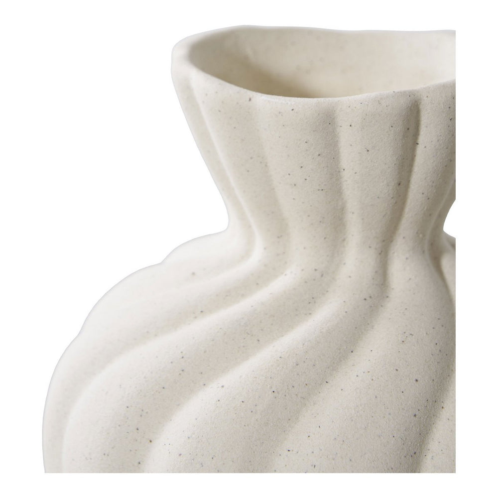 White ceramic vase set