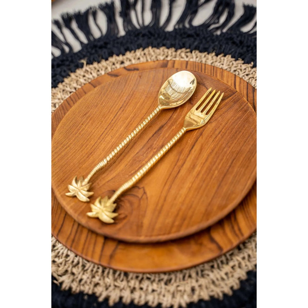 Round teak wood plate