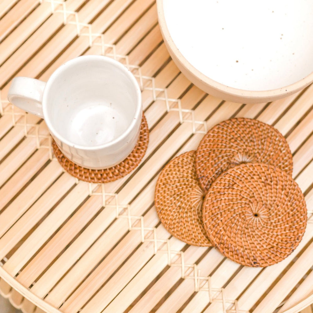 Round brown rattan coasters, set of 4