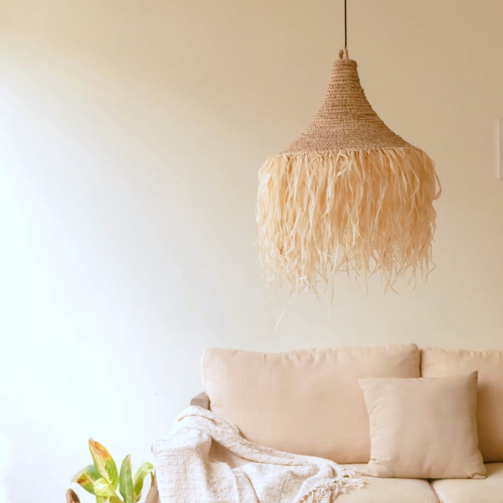 Beige raffia lampshade with fringes