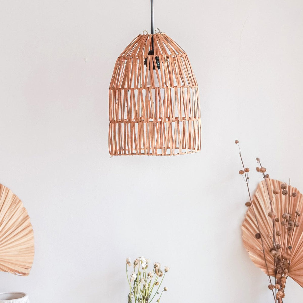 Beige woven rattan pendant lamp